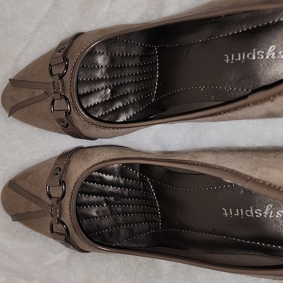 Easy Spirit - Picture 7 of 12